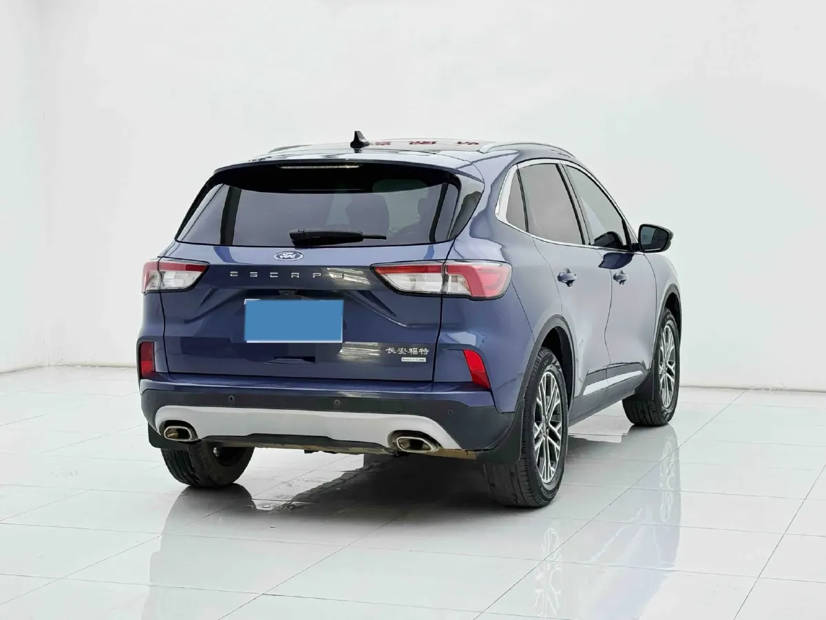 2020 Ford Escape 2.0T 248HP L4 8AT,autocango,china used car exporter,china ev exporter,chinese used car exporter,chinese used ev exporter