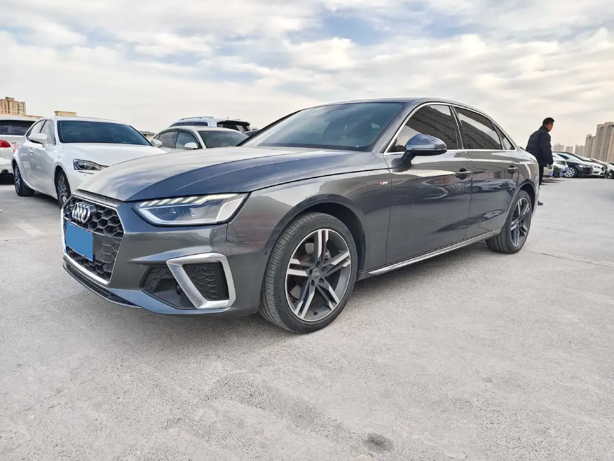 2020 Audi A4L 2.0T 190HP L4 7DCT