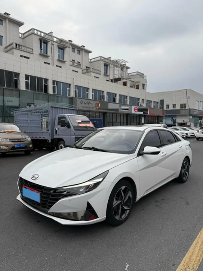 2021 Hyundai Elantra 1.5L 115HP L4 CVT