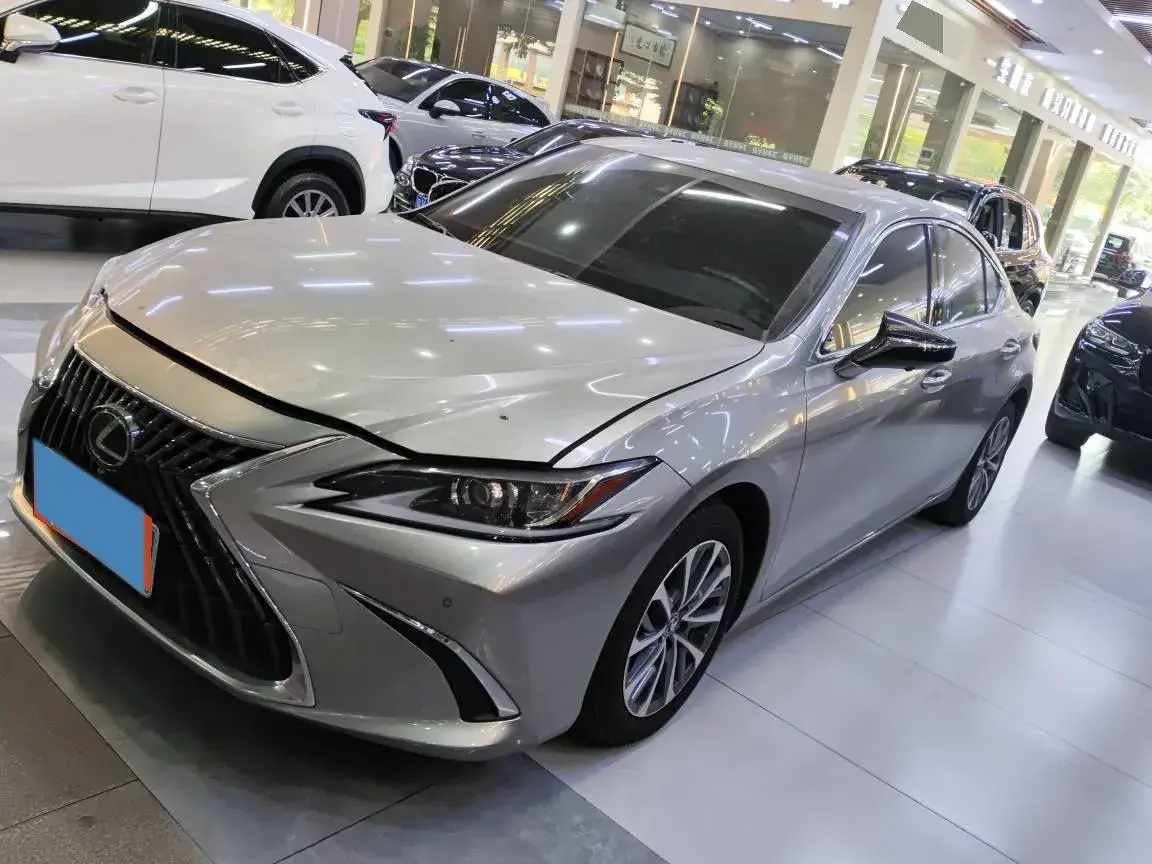 2023 Lexus ES 2.0L 173HP L4 CVT