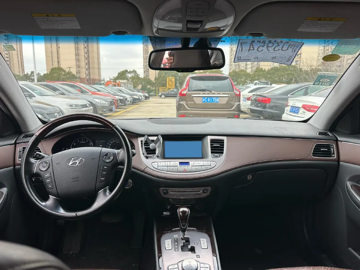 2012 Hyundai Rohens 3.0L 272HP V6 8AT,autocango,china used car exporter,china ev exporter,chinese used car exporter,chinese used ev exporter