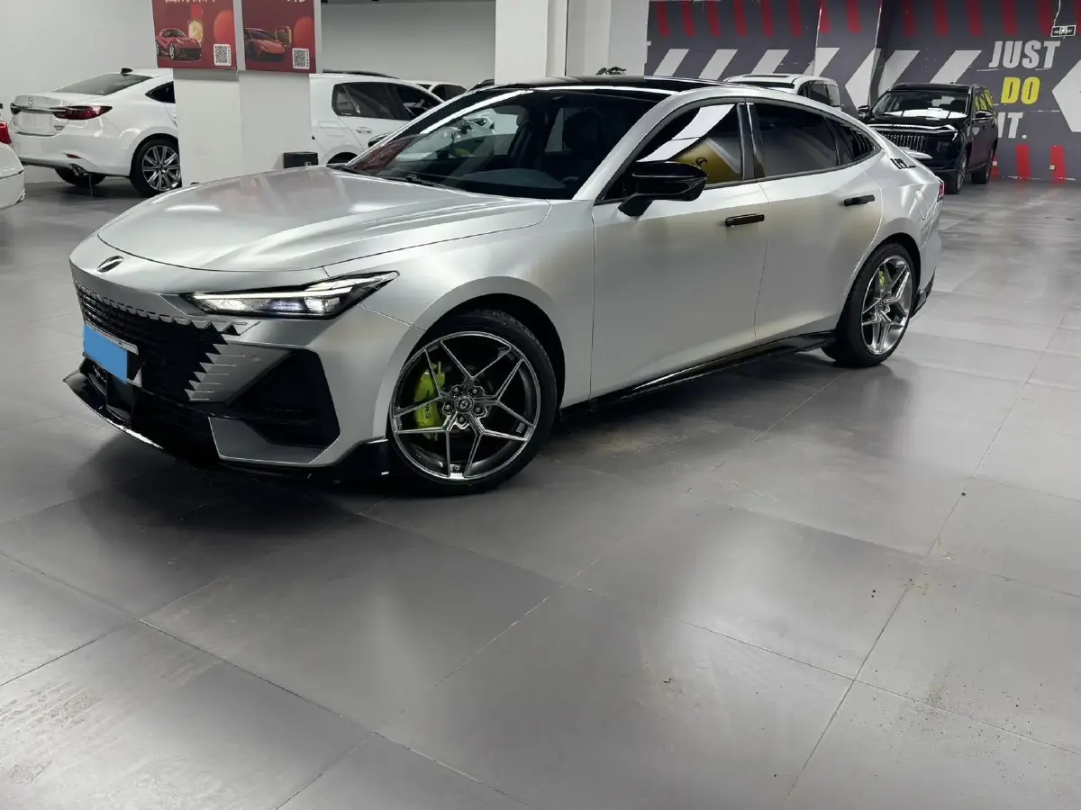 2023 ChangAn UNI-V 1.5T 188HP L4 7DCT