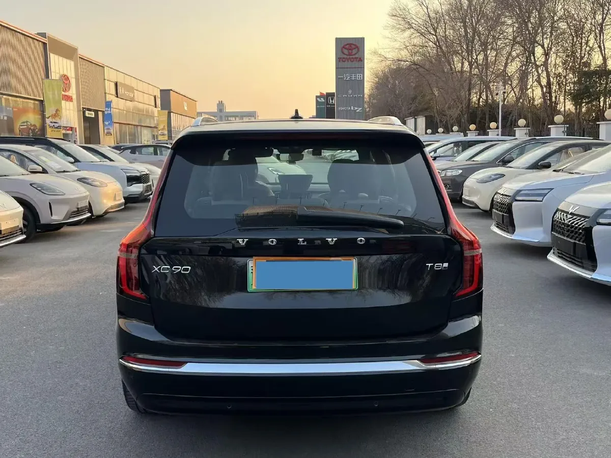 2025 Volvo XC90 PHEV 2.0T 310HP L4 8AT PHEV 18.831KWH,autocango,china used car exporter,china ev exporter,chinese used car exporter,chinese used ev exporter