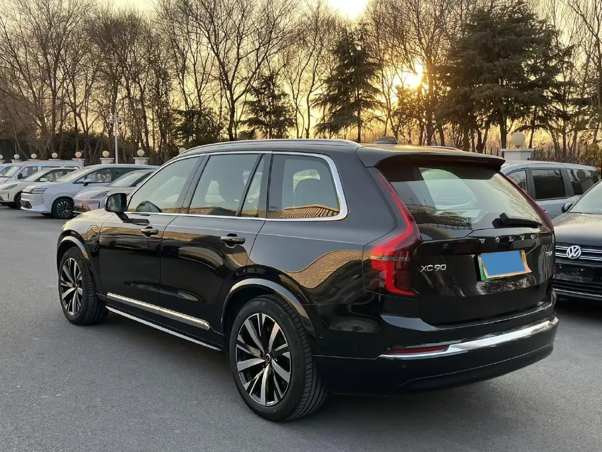 2025 Volvo XC90 PHEV 2.0T 310HP L4 8AT PHEV 18.831KWH,autocango,china used car exporter,china ev exporter,chinese used car exporter,chinese used ev exporter