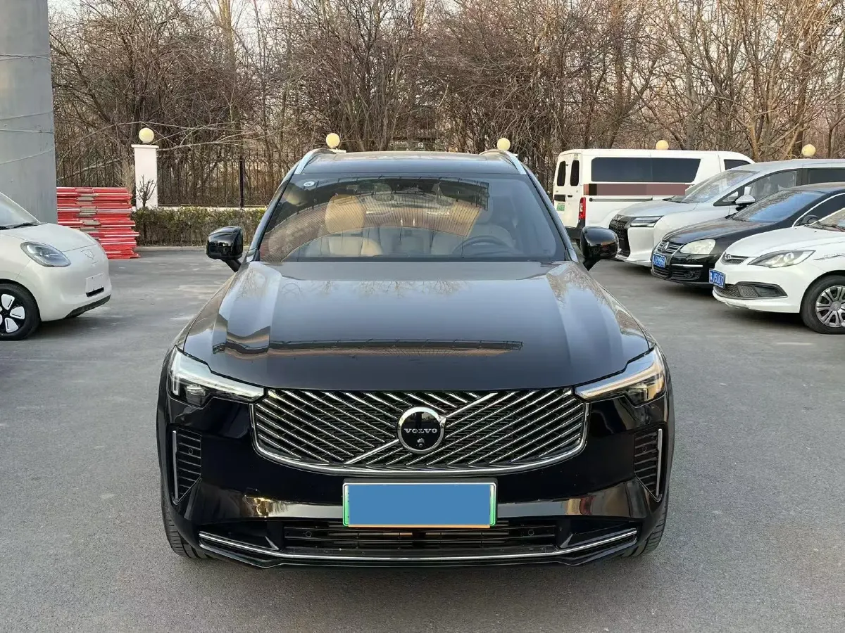 2025 Volvo XC90 PHEV 2.0T 310HP L4 8AT PHEV 18.831KWH,autocango,china used car exporter,china ev exporter,chinese used car exporter,chinese used ev exporter