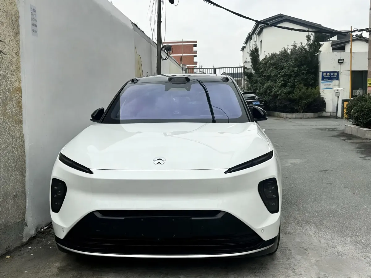 2024 Porsche Macan All-Electric BEV 100KWH,autocango,china used car exporter,china ev exporter,chinese used car exporter,chinese used ev exporter