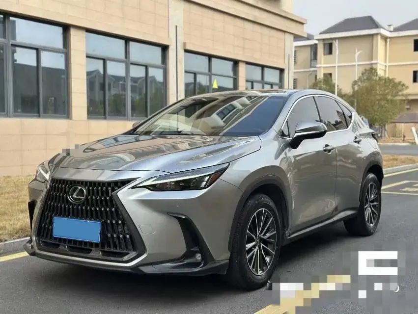2022 Lexus NX 2.5L 192HP L4 E-CVT Hybrid