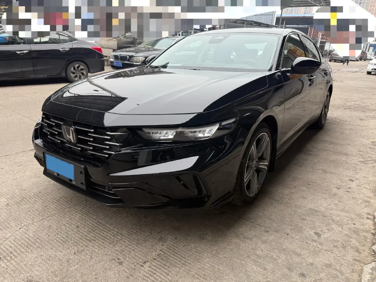 2025 Honda Accord 1.5T 192HP L4 CVT