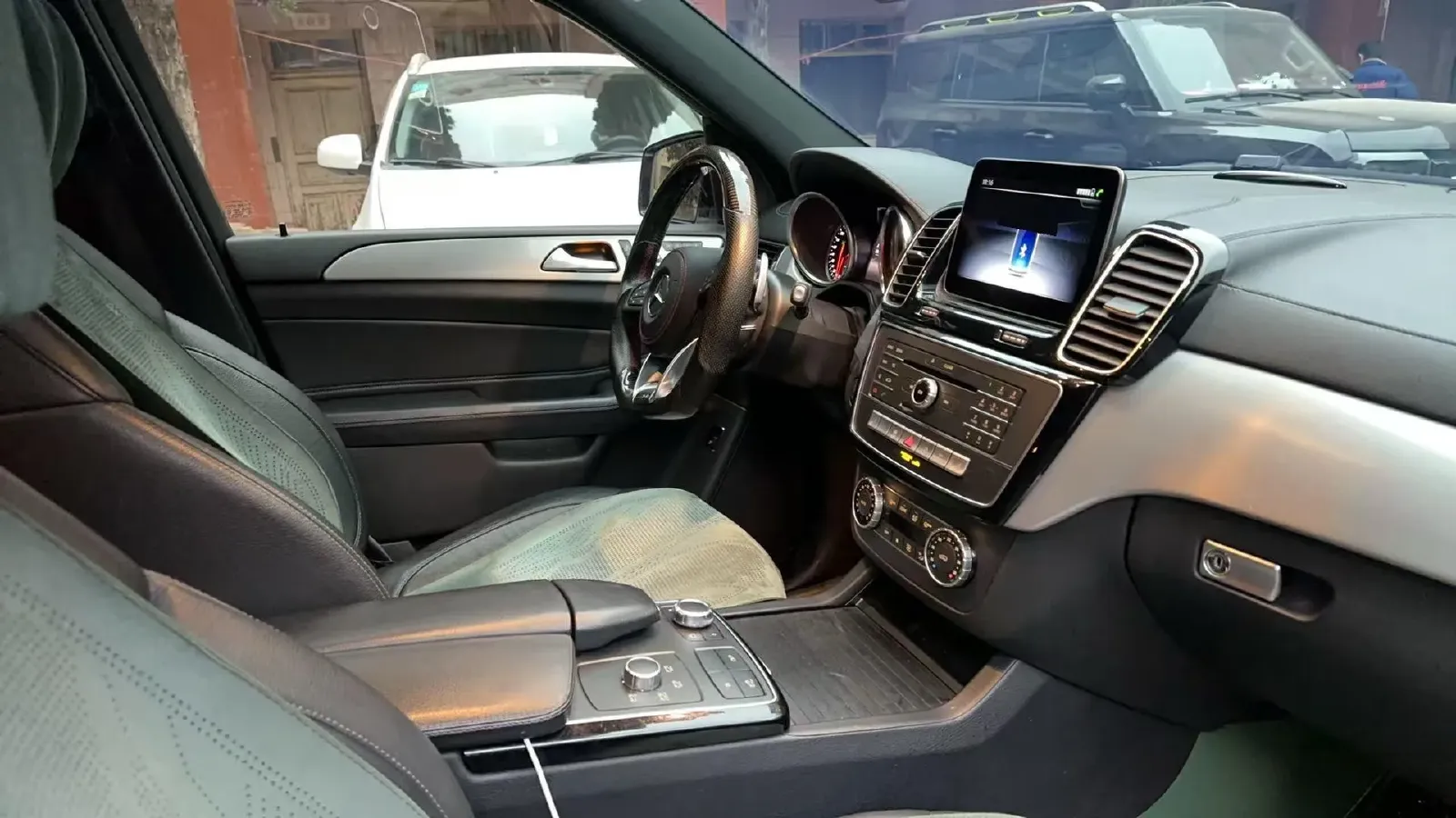 2017 Mercedes-Benz GLE AMG 3.0T 390HP V6 9AT,autocango,china used car exporter,china ev exporter,chinese used car exporter,chinese used ev exporter