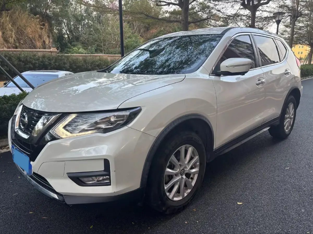 2020 Nissan X-Trail 2.0L 154HP L4 CVT