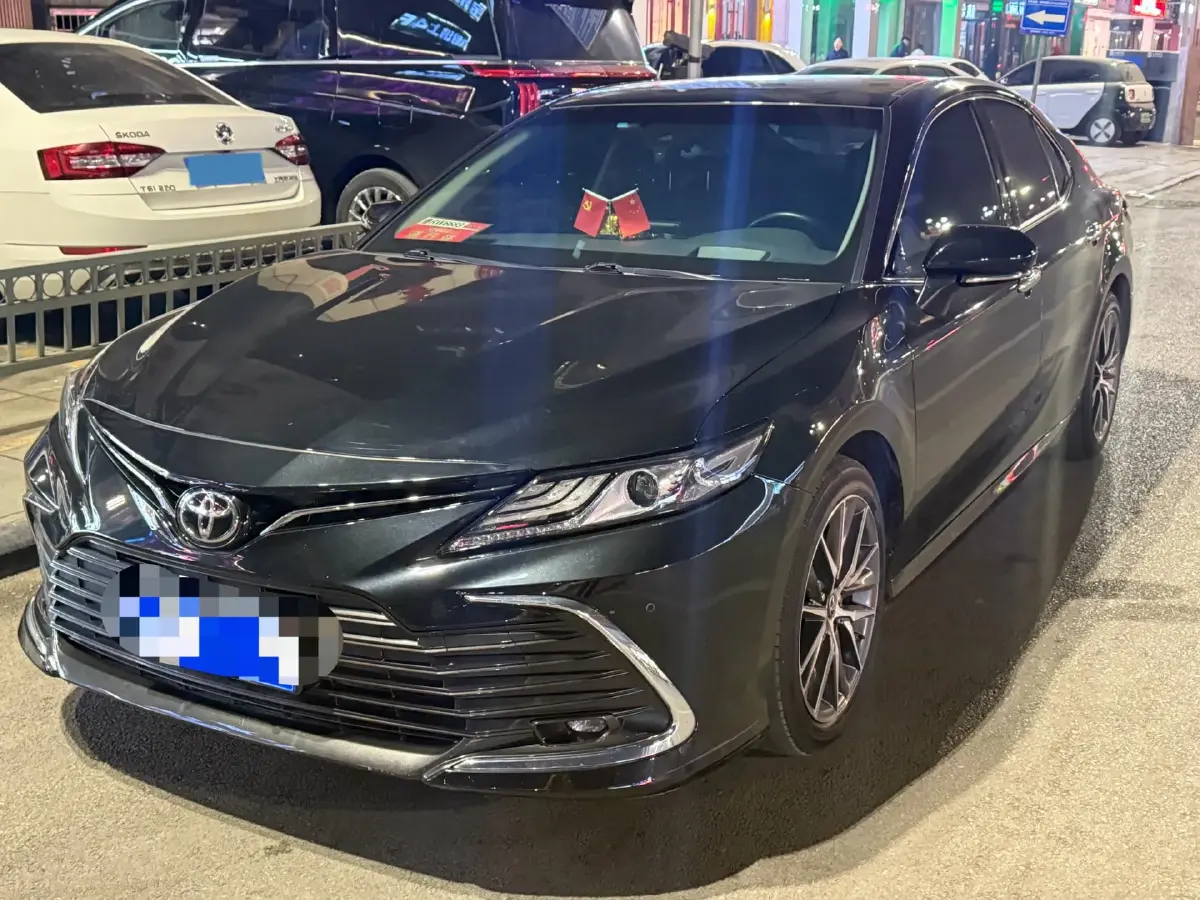 2021 Toyota Camry 2.5L 209HP L4 8AT