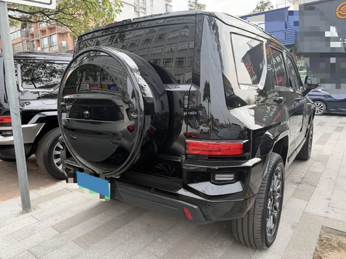 2024 Tank 700 3.0T 360HP V6 9AT PHEV 37.1KWH,autocango,china used car exporter,china ev exporter,chinese used car exporter,chinese used ev exporter