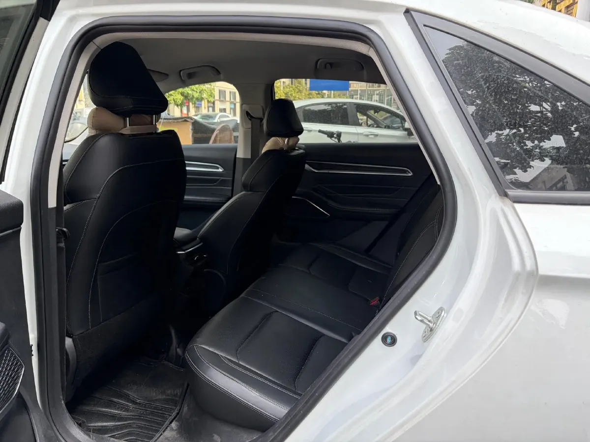 2022 Geely Emgrand 1.5L 114HP L4 CVT,autocango,china used car exporter,china ev exporter,chinese used car exporter,chinese used ev exporter