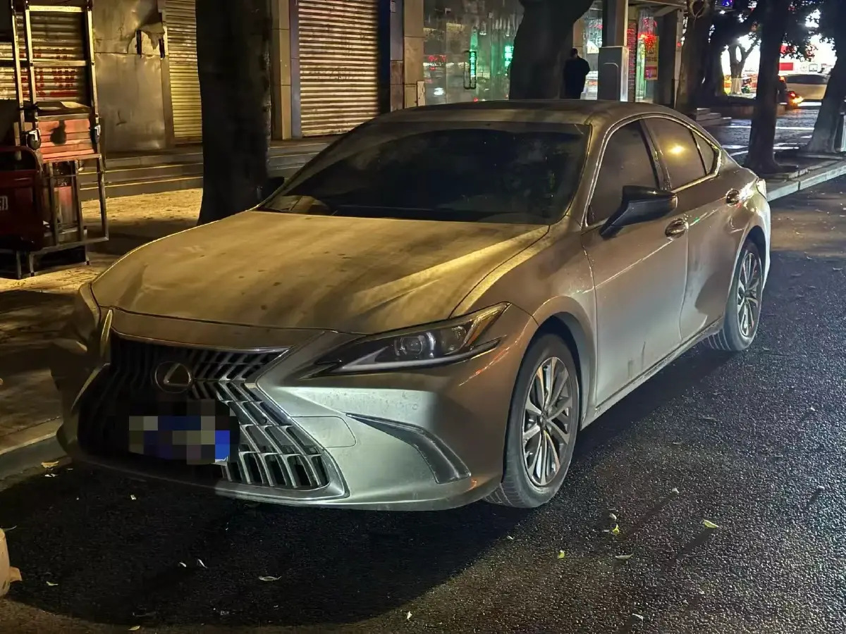 2022 Lexus ES 2.0L 173HP L4 CVT