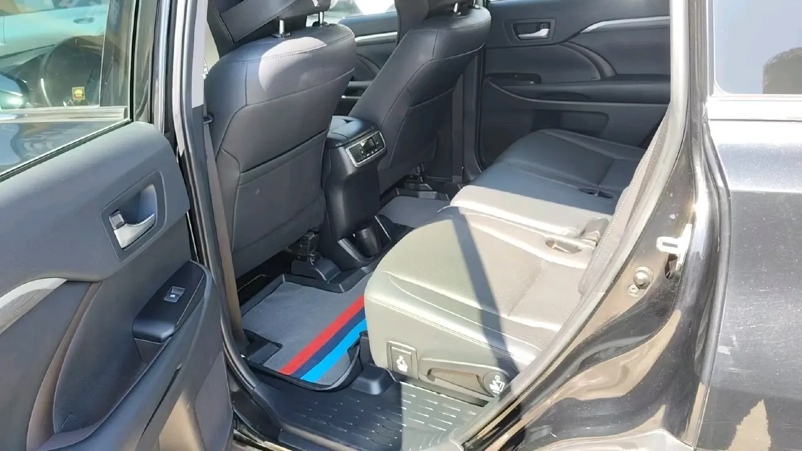 2019 HanTeng V7 1.5T 156HP L4 6AT,autocango,china used car exporter,china ev exporter,chinese used car exporter,chinese used ev exporter