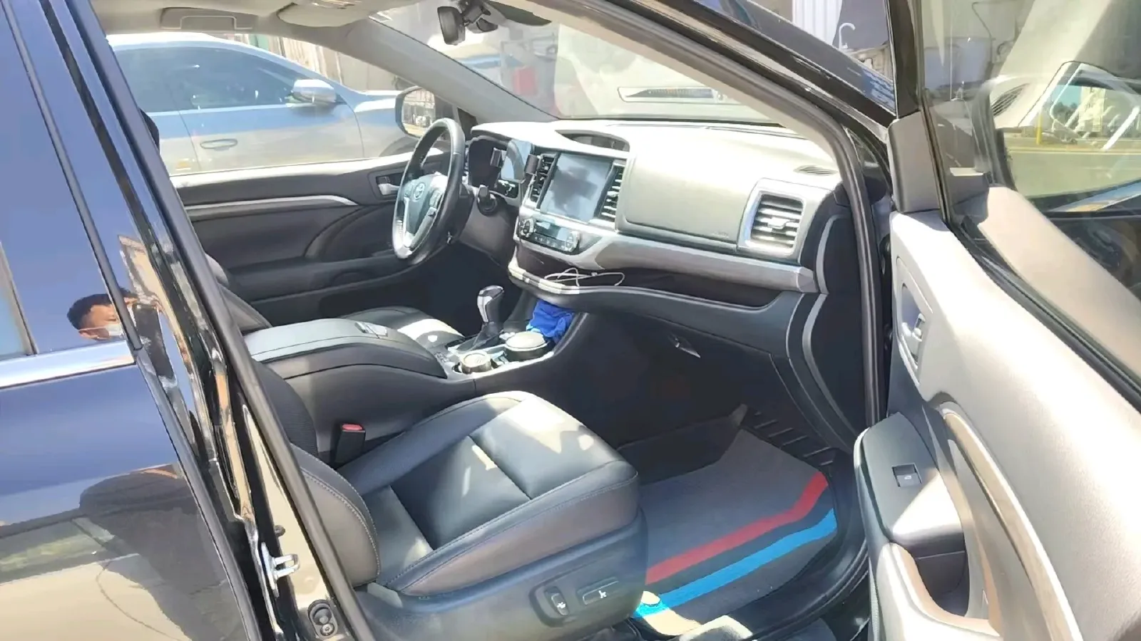 2019 HanTeng V7 1.5T 156HP L4 6AT,autocango,china used car exporter,china ev exporter,chinese used car exporter,chinese used ev exporter