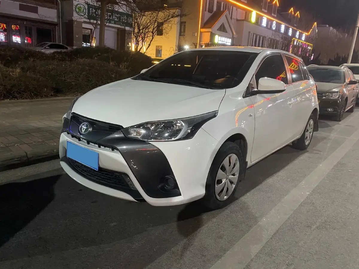 2022 Toyota Yaris L 1.5L 112HP L4 CVT