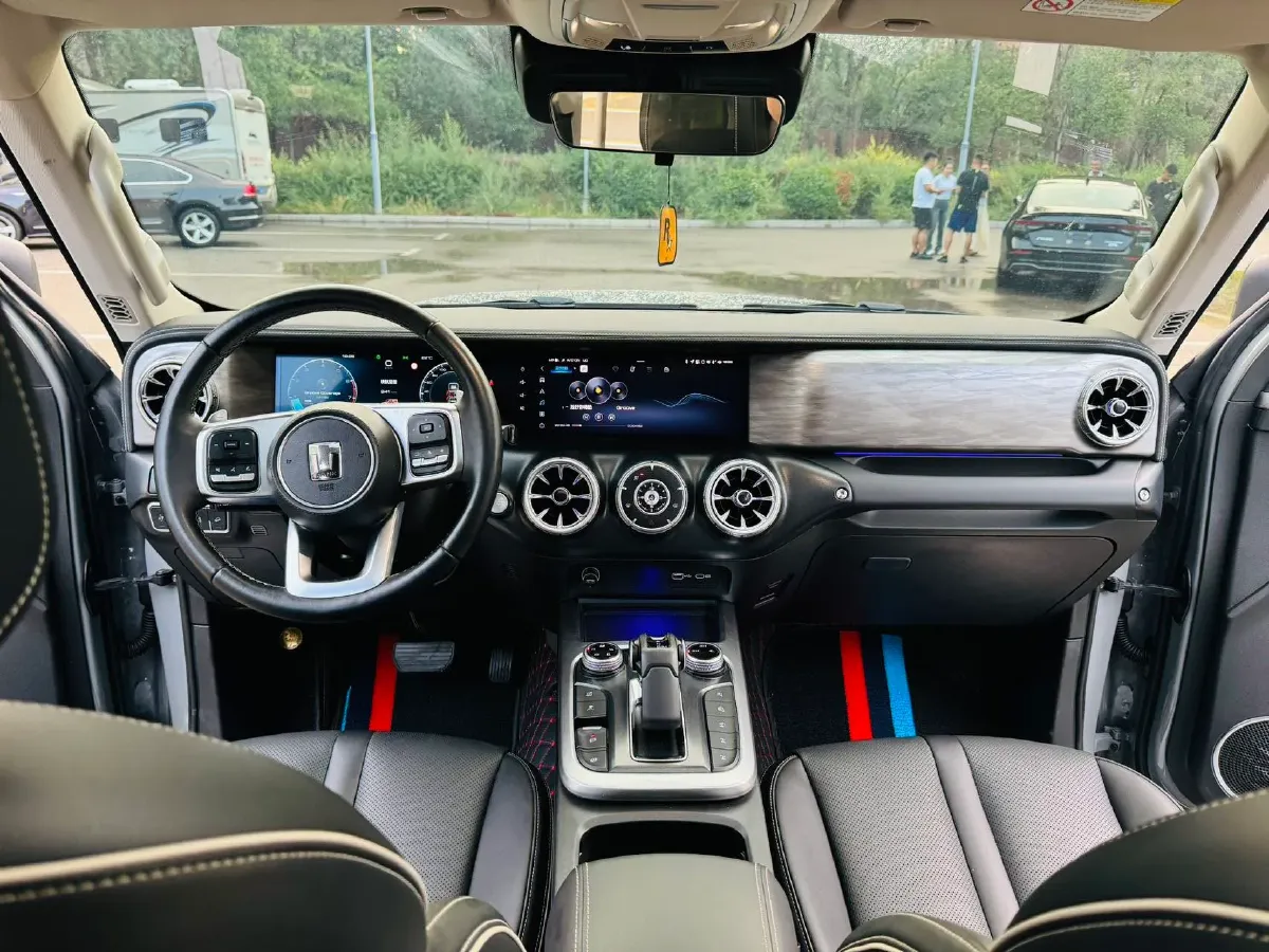 2021 Tank 300 2.0T 227HP L4 8AT,autocango,china used car exporter,china ev exporter,chinese used car exporter,chinese used ev exporter