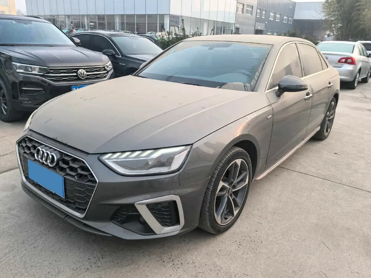 2023 Audi A4L 2.0T 190HP L4 7DCT