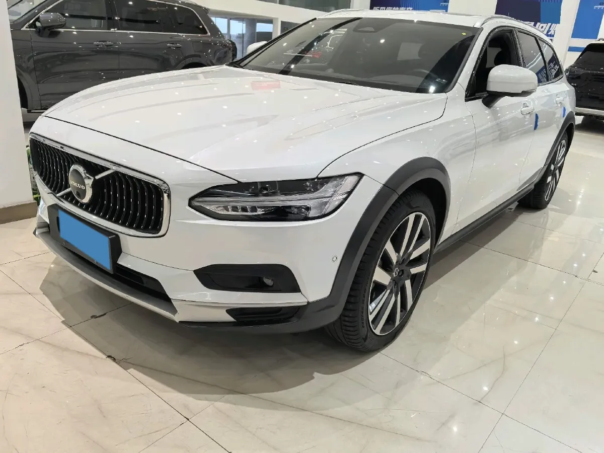 2022 Volvo V90 2.0T 250HP L4 8AT,autocango,china used car exporter,china ev exporter,chinese used car exporter,chinese used ev exporter