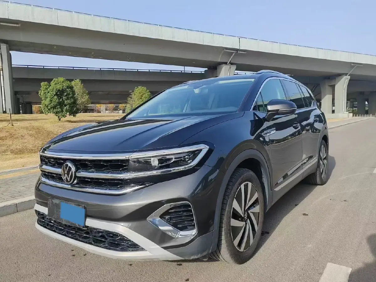 2021 Volkswagen Talagon 2.0T 220HP L4 7DCT