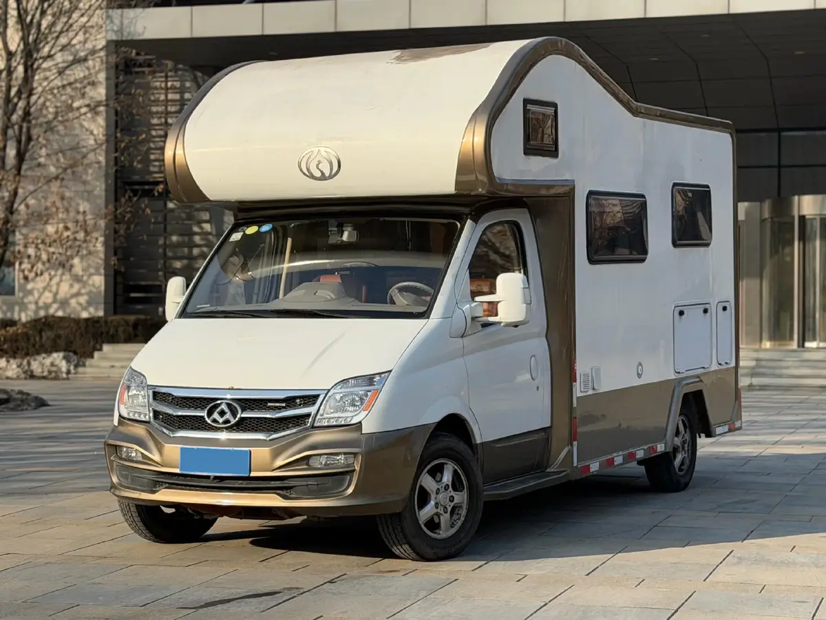 2018 MAXUS XinTu V80 2.5T 136HP L4 6MT