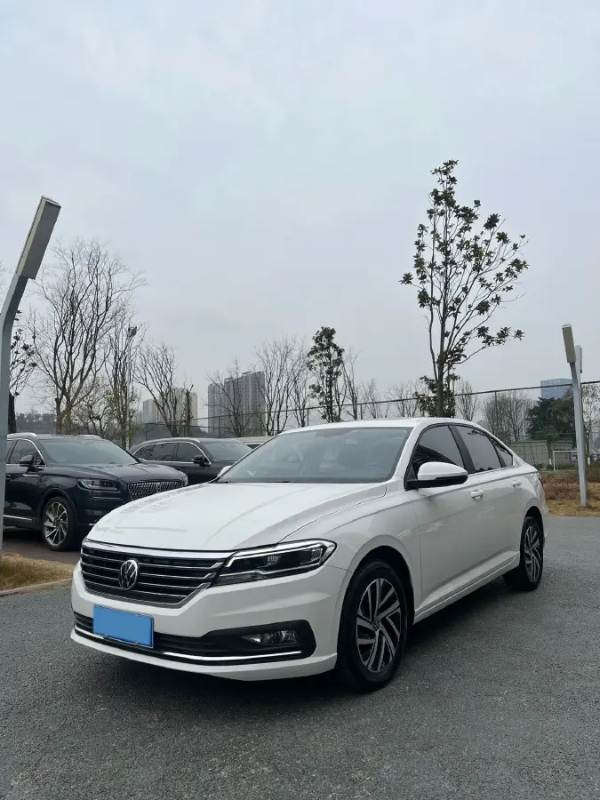 2022 Volkswagen T-Roc 1.4T 150HP L4 7DCT