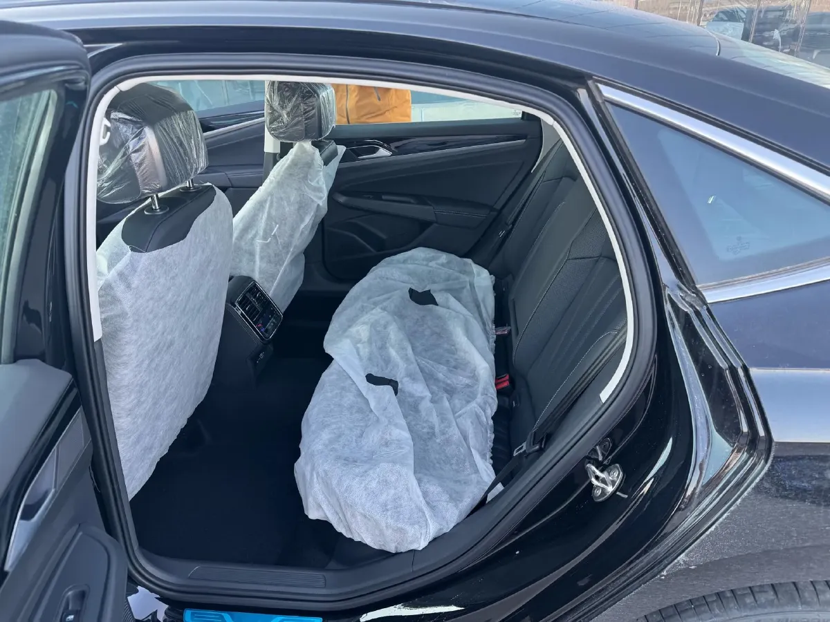 2026 Volkswagen Passat 2.0T 220HP L4 7DCT,autocango,china used car exporter,china ev exporter,chinese used car exporter,chinese used ev exporter