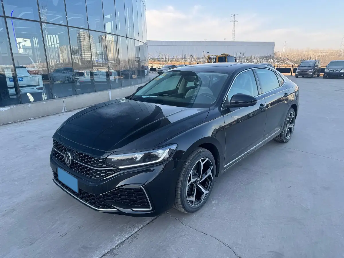 2026 Volkswagen Passat 2.0T 220HP L4 7DCT