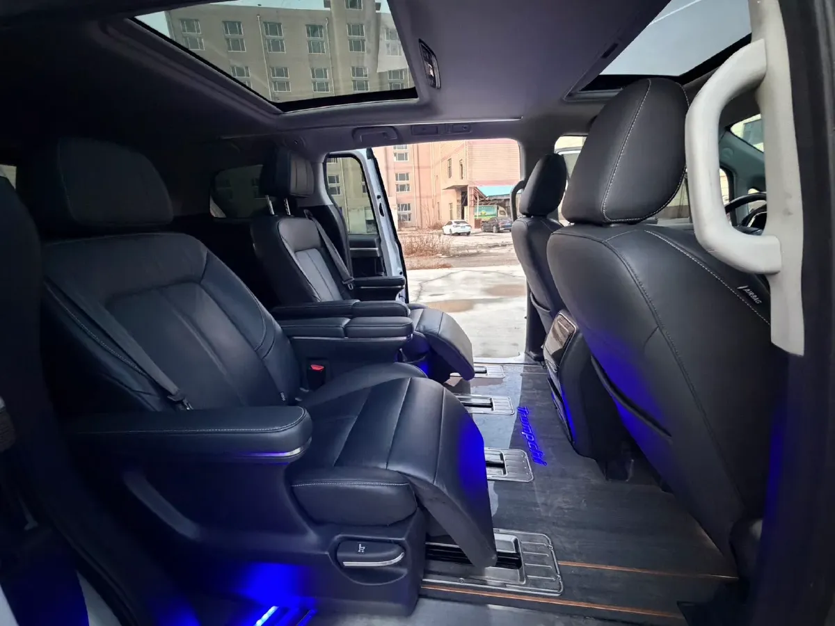 2021 GAC Trumpchi M8 2.0T 252HP L4 8AT,autocango,china used car exporter,china ev exporter,chinese used car exporter,chinese used ev exporter