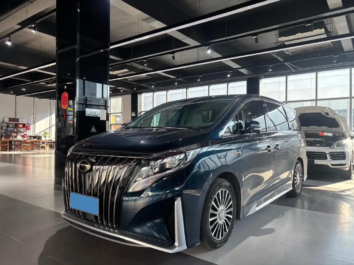 2021 GAC Trumpchi M8 2.0T 252HP L4 8AT