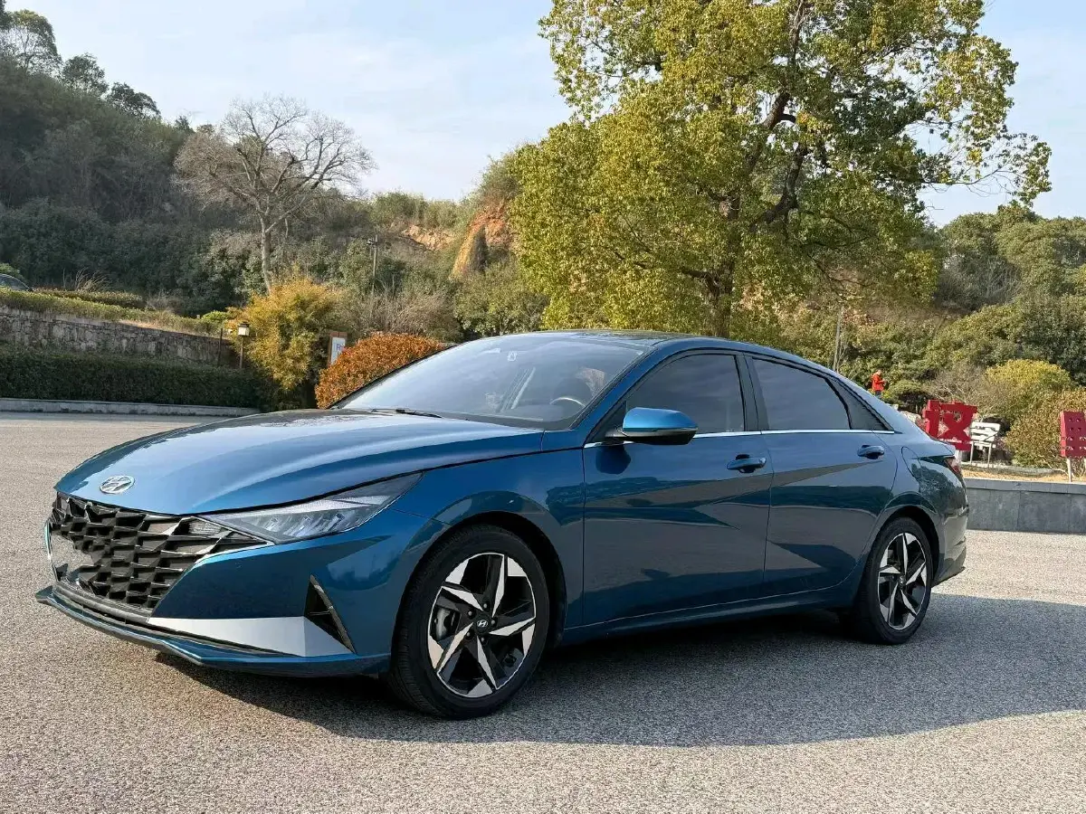 2021 Hyundai Elantra 1.5L 115HP L4 CVT