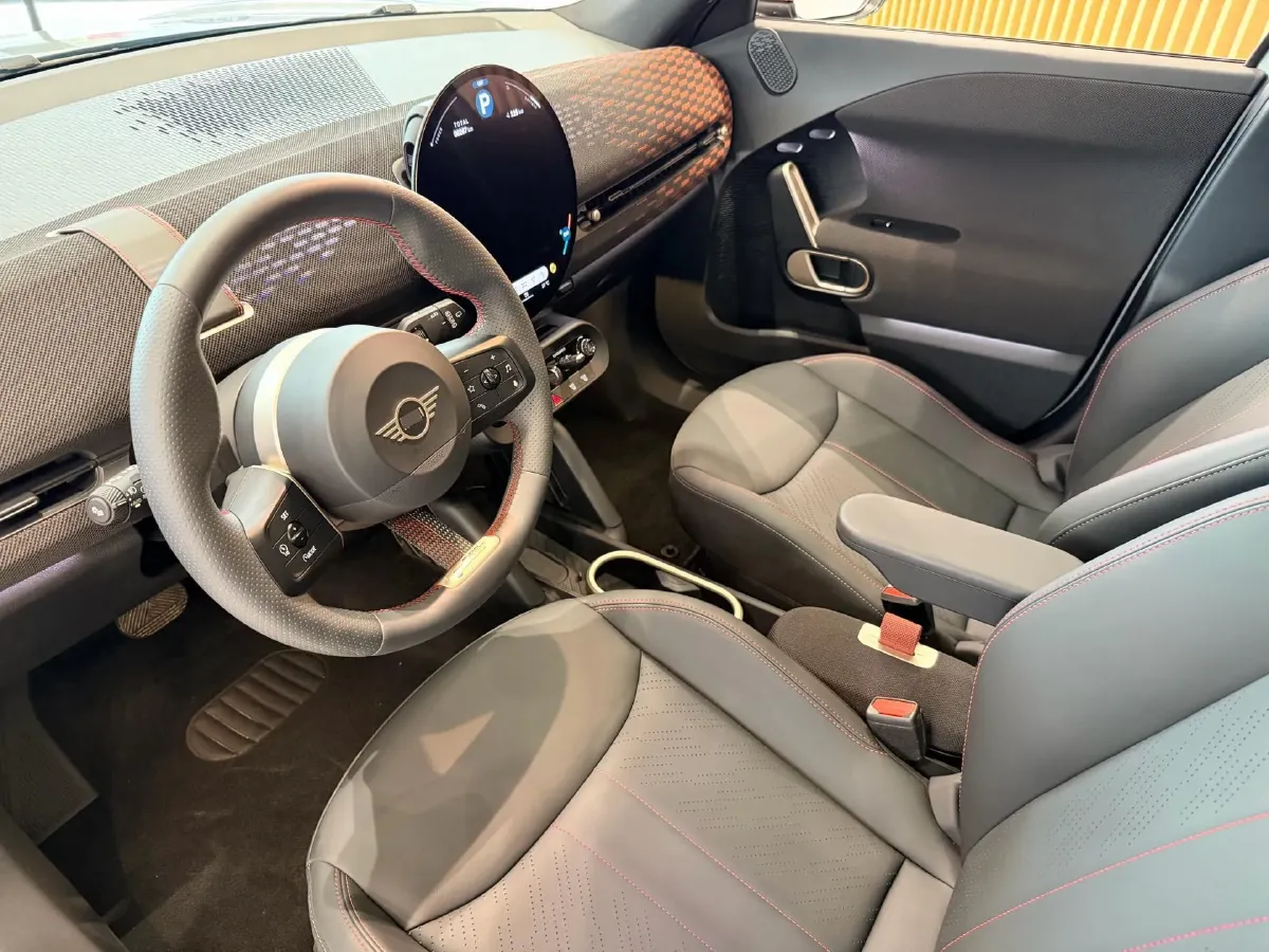 2024 MINI ACEMAN BEV 51.5KWH,autocango,china used car exporter,china ev exporter,chinese used car exporter,chinese used ev exporter