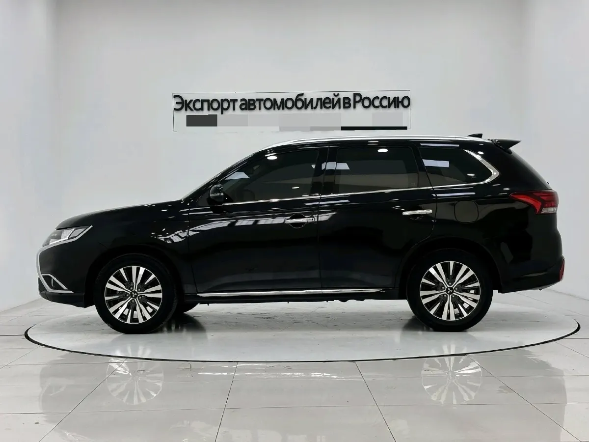2021 Mitsubishi Outlander 2.0L 166HP L4 CVT,autocango,china used car exporter,china ev exporter,chinese used car exporter,chinese used ev exporter