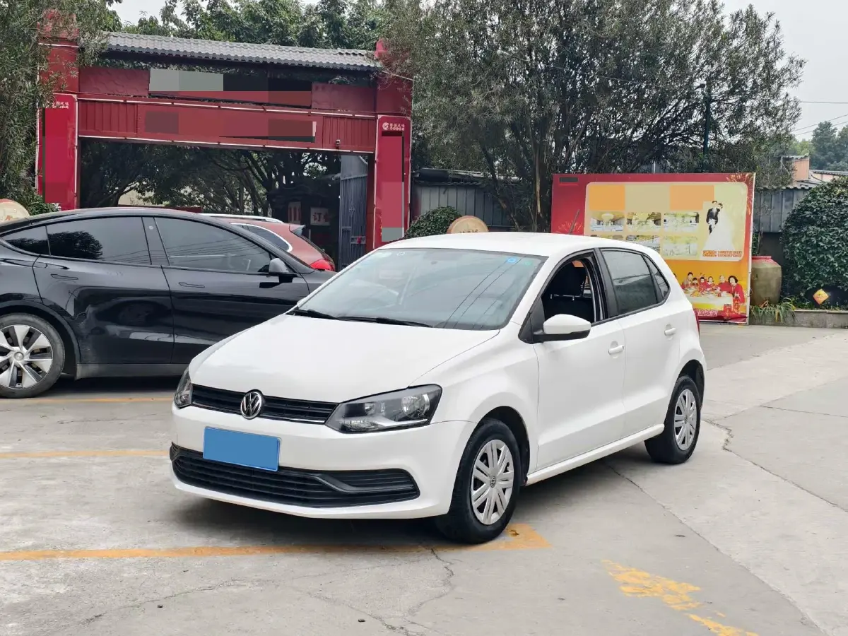 2016 Volkswagen Polo 1.4L 90HP L4 6AT