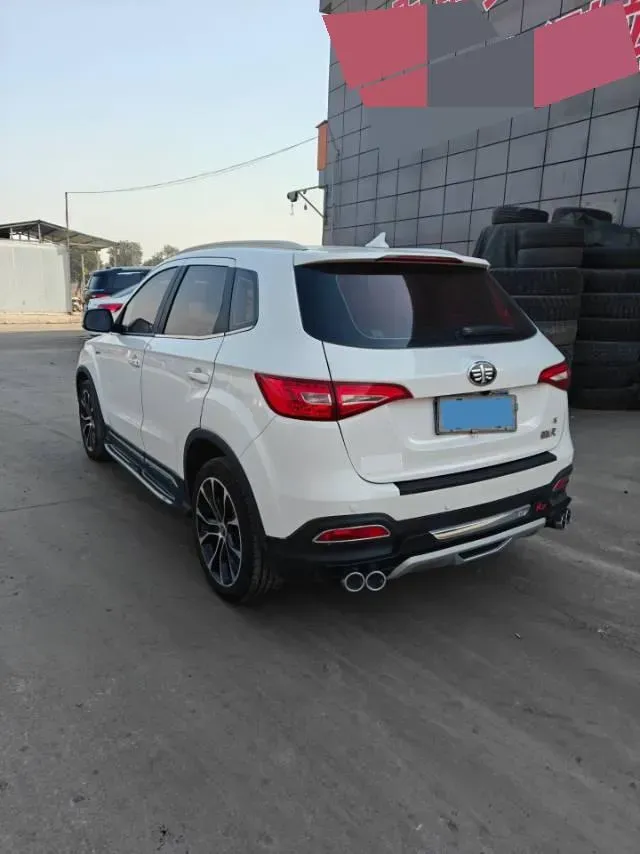 2017 FAW Senia R7 1.5T 150HP L4 5MT,autocango,china used car exporter,china ev exporter,chinese used car exporter,chinese used ev exporter