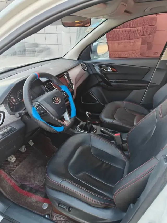 2017 FAW Senia R7 1.5T 150HP L4 5MT,autocango,china used car exporter,china ev exporter,chinese used car exporter,chinese used ev exporter