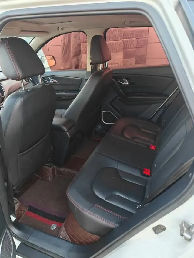 2017 FAW Senia R7 1.5T 150HP L4 5MT,autocango,china used car exporter,china ev exporter,chinese used car exporter,chinese used ev exporter