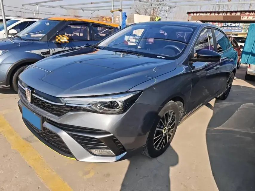 2021 Roewe i5 1.5L 120HP L4 CVT