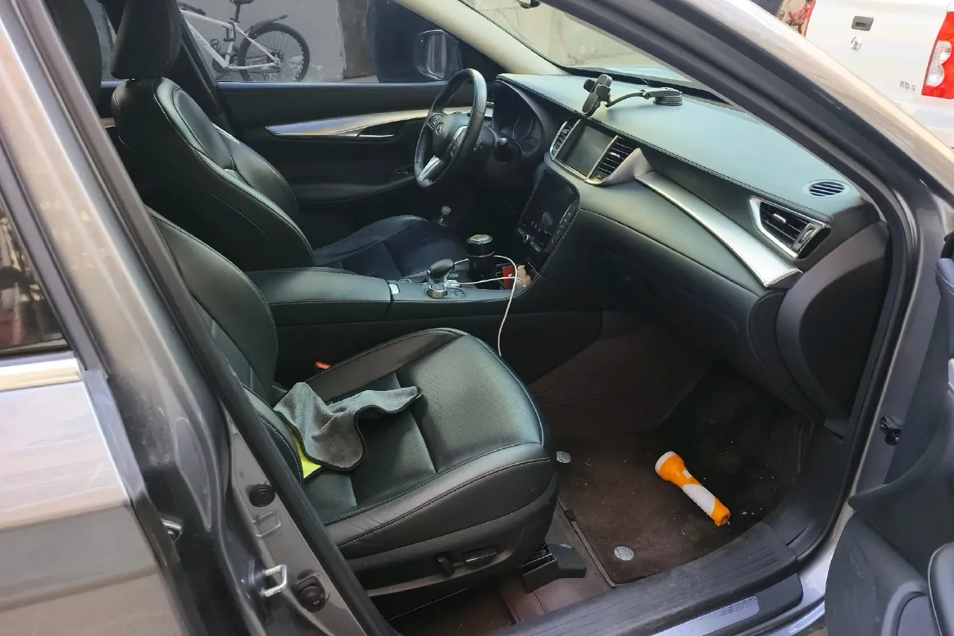 2018 Infiniti QX30 2.0T 211HP L4 7DCT,autocango,china used car exporter,china ev exporter,chinese used car exporter,chinese used ev exporter