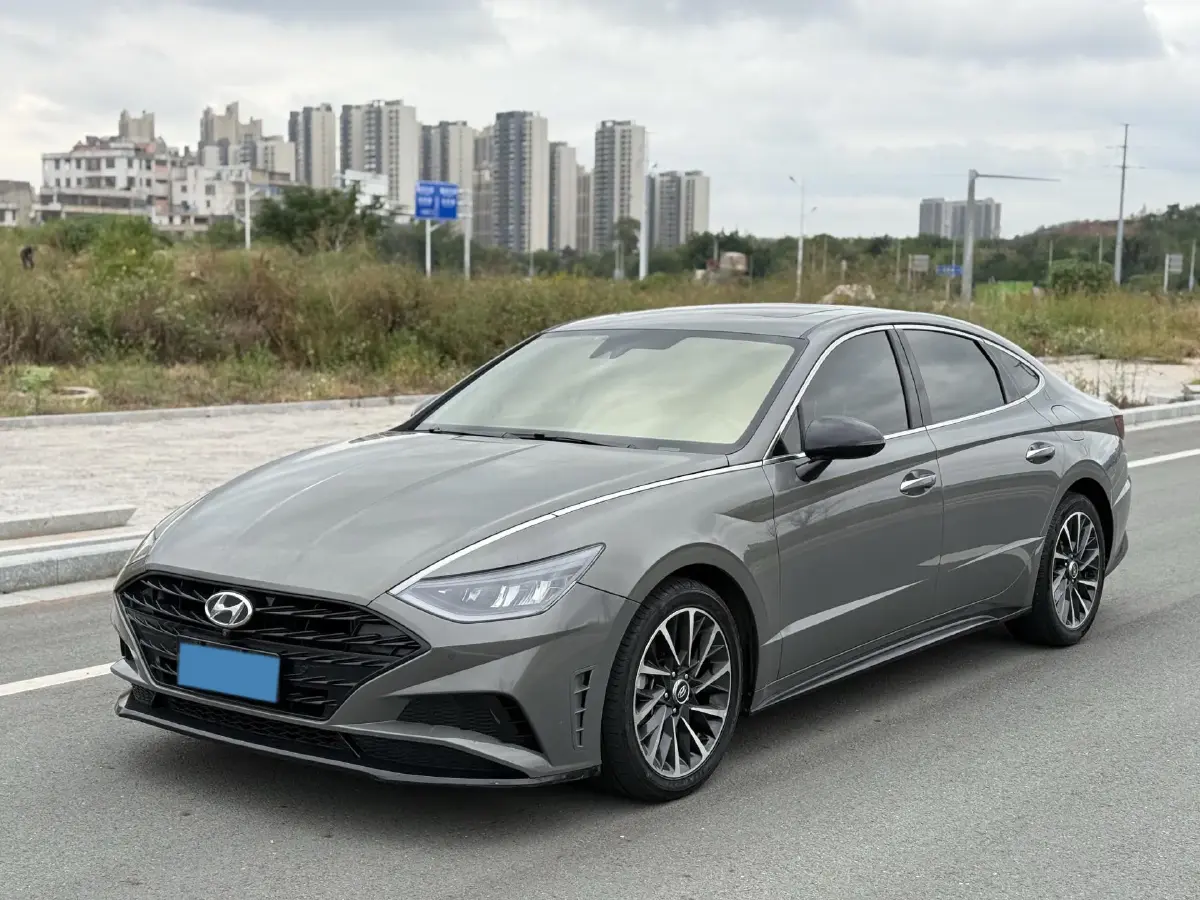 2020 Hyundai Sonata 2.0T 240HP L4 8AT