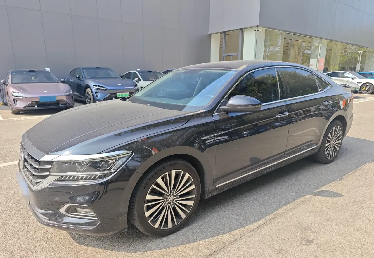 2020 Volkswagen Passat 2.0T 186HP L4 7DCT