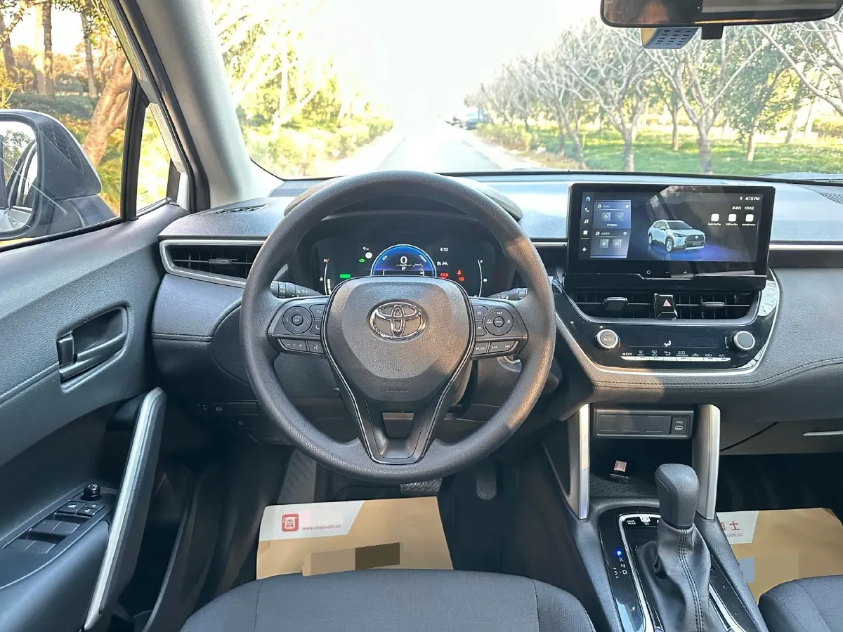 2024 Toyota Corolla Cross 2.0L 152HP L4 E-CVT Hybrid,autocango,china used car exporter,china ev exporter,chinese used car exporter,chinese used ev exporter