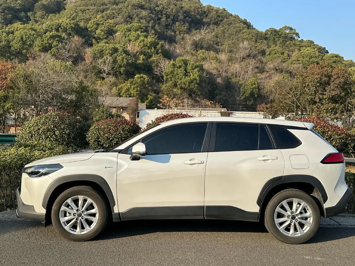 2024 Toyota Corolla Cross 2.0L 152HP L4 E-CVT Hybrid,autocango,china used car exporter,china ev exporter,chinese used car exporter,chinese used ev exporter