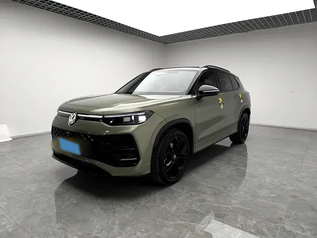 2025 Volkswagen Tayron 2.0T 220HP L4 7DCT