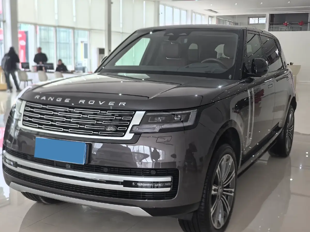 2025 Land Rover Range Rover 3.0T 400HP L6 8AT