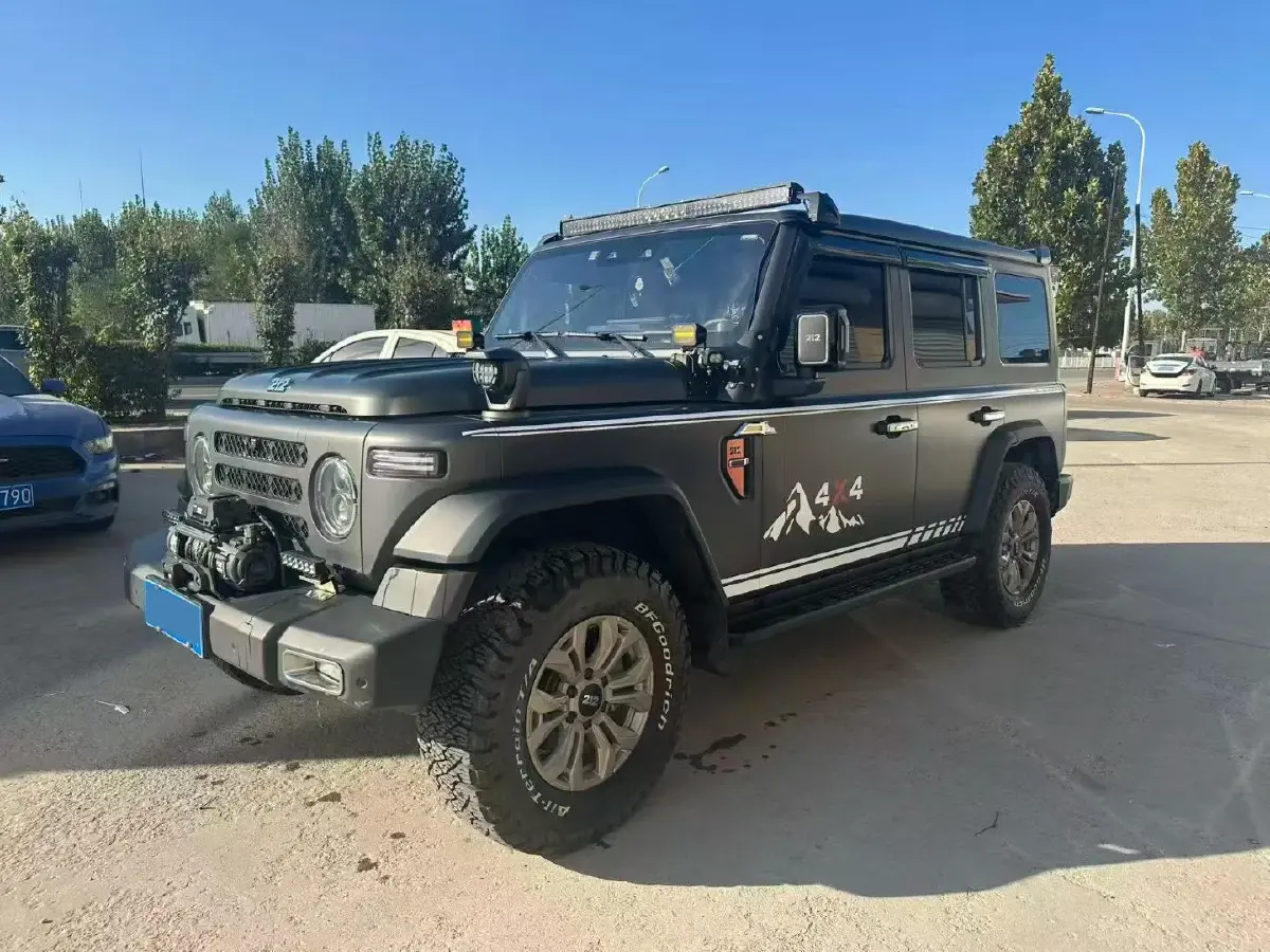 2025 212 212 T01 2.0T 252HP L4 8AT