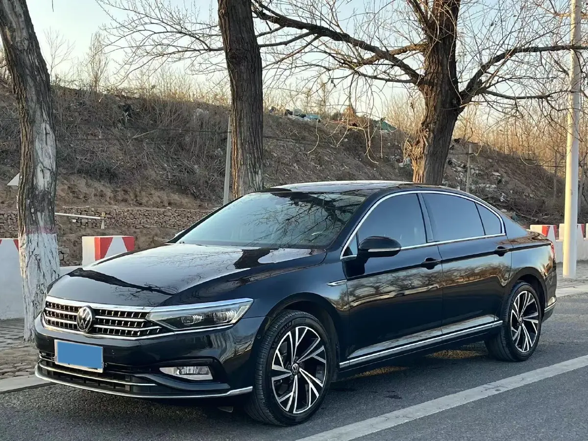 2020 Volkswagen Magotan 2.0T 220HP L4 7DCT