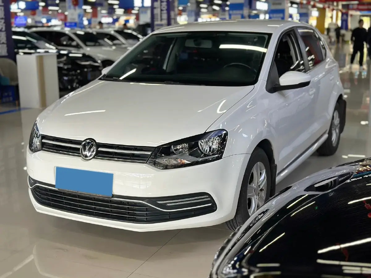 2016 Volkswagen Polo 1.4L 90HP L4 6AT
