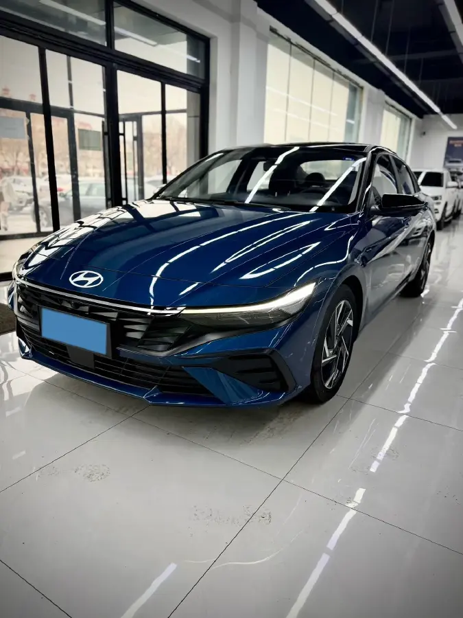 2023 Hyundai Elantra 1.5L 115HP L4 CVT